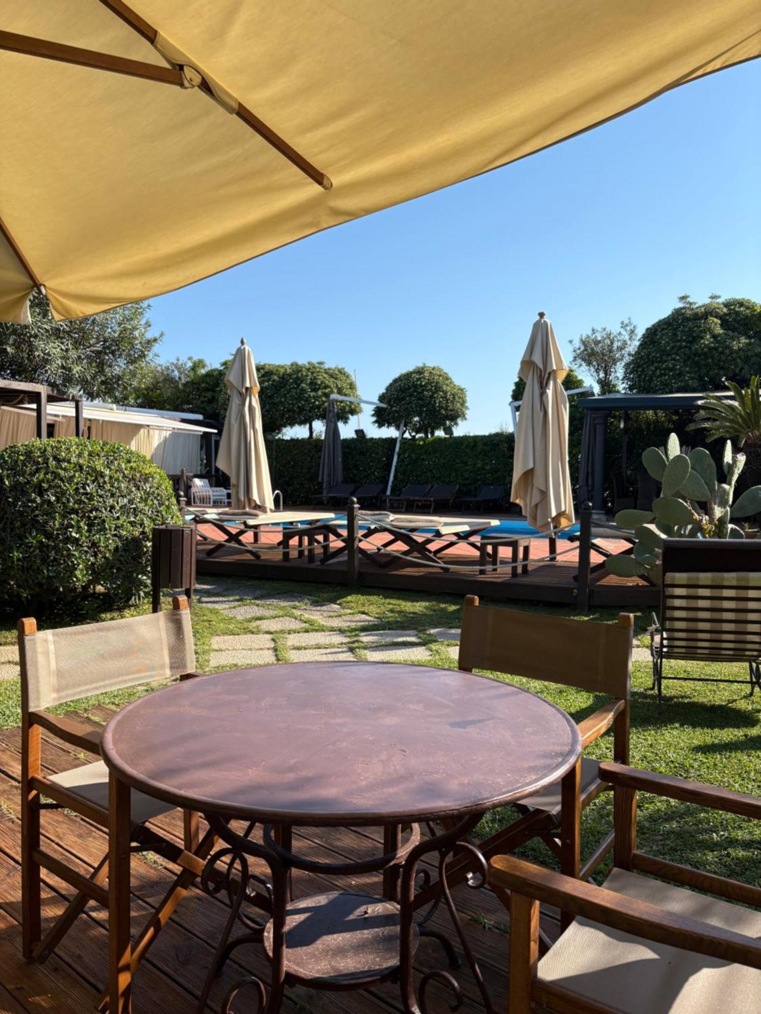 Hotel Atlantic Marina Di Carrara Exterior foto
