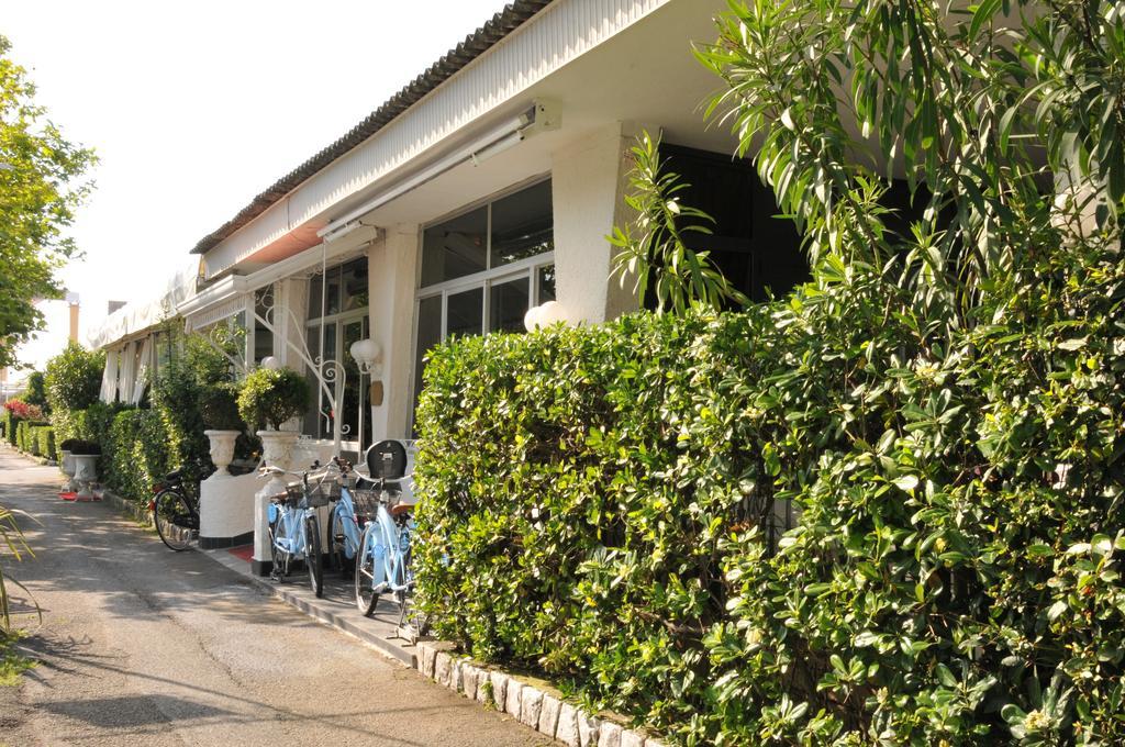 Hotel Atlantic Marina Di Carrara Exterior foto